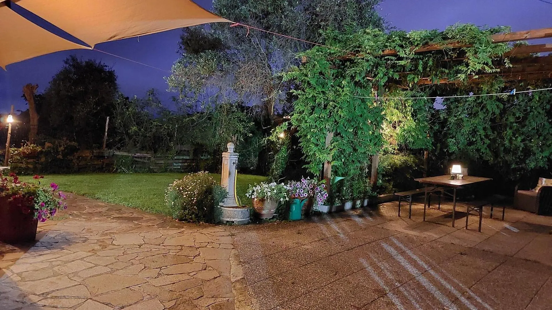 Guest house Il Giardino Del Nespolo Hotel Arcola Italy